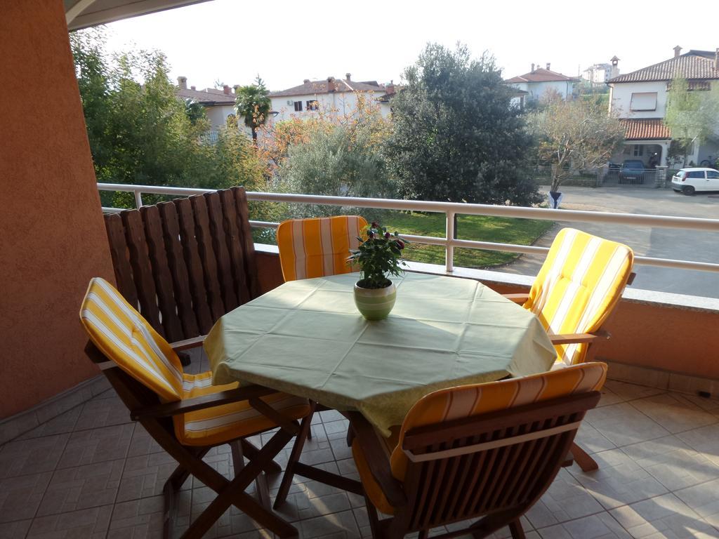 Apartmani Lina Umag Exterior photo