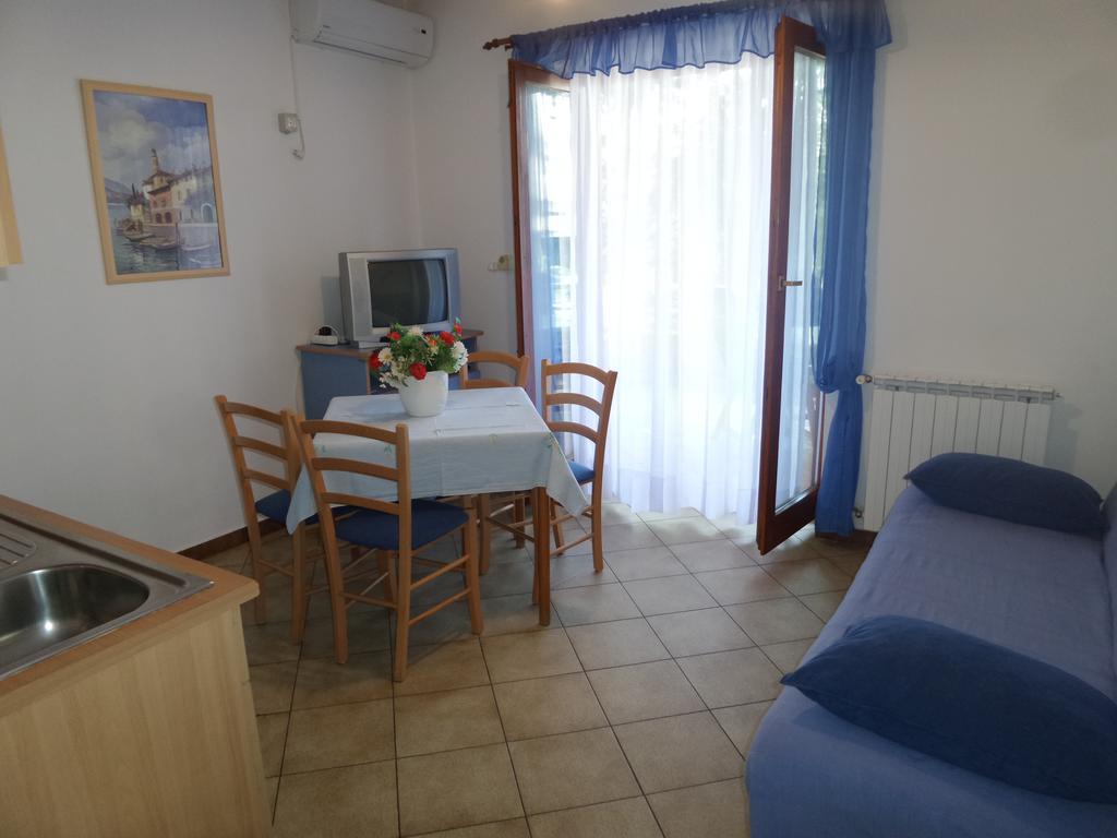 Apartmani Lina Umag Exterior photo